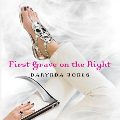 First Grave on the Right - Darynda  Jones Charley Davidson Series